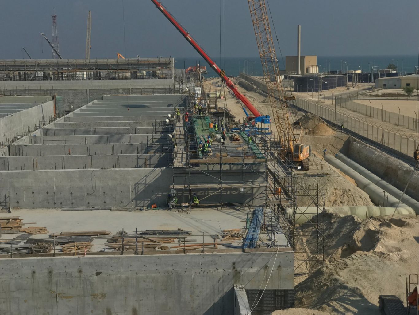 منشآت الحوت البرية (Hout KRL Onshore)